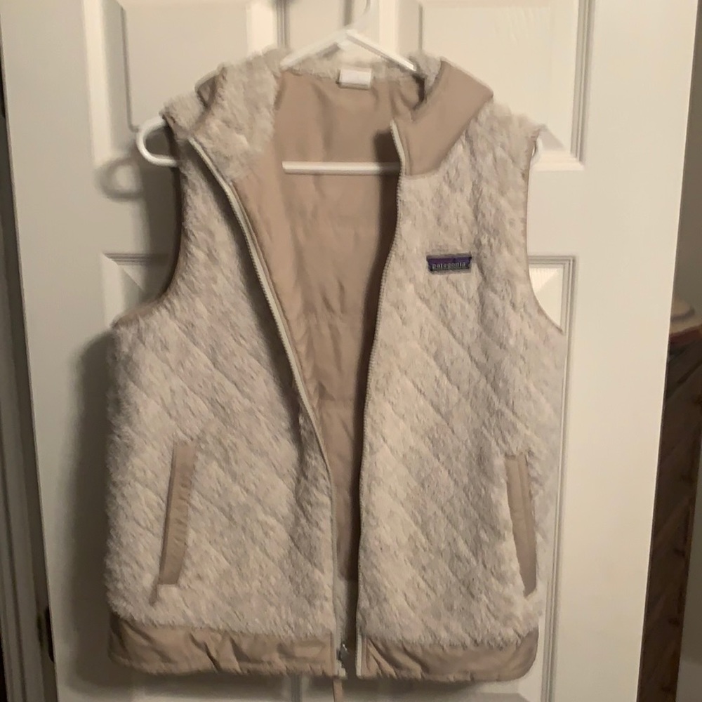 Patagonia reversible vest